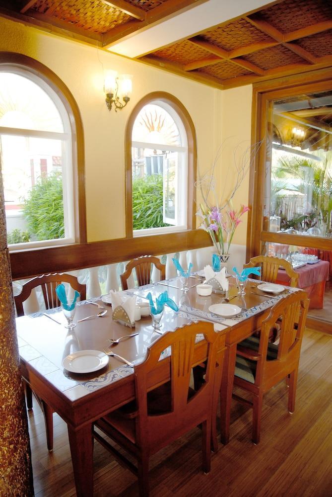 Casa De Goa - Boutique - सहारा